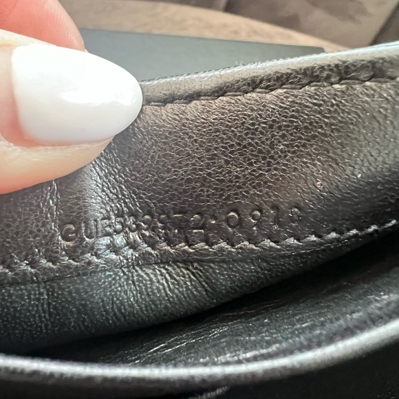 Saint Laurent Vicky Black Quilted Monogram Wallet - Picture 11 of 12